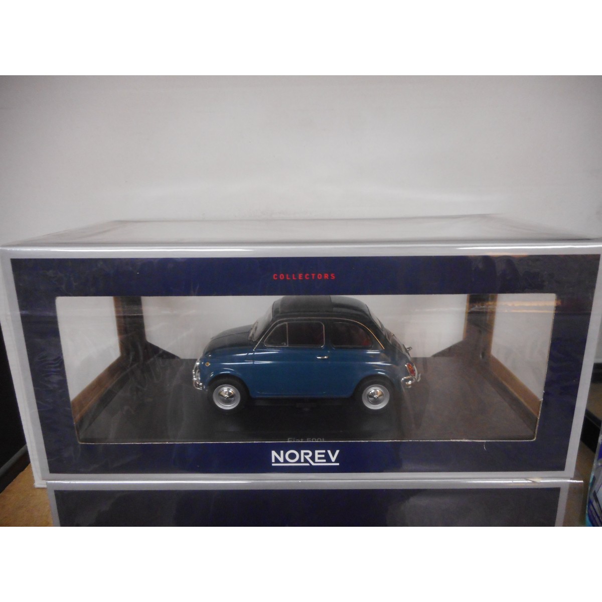 Norev Fiat 500 L 1968 Rouge Noël - Modèle Réduit 1/18 - Édition Collector
