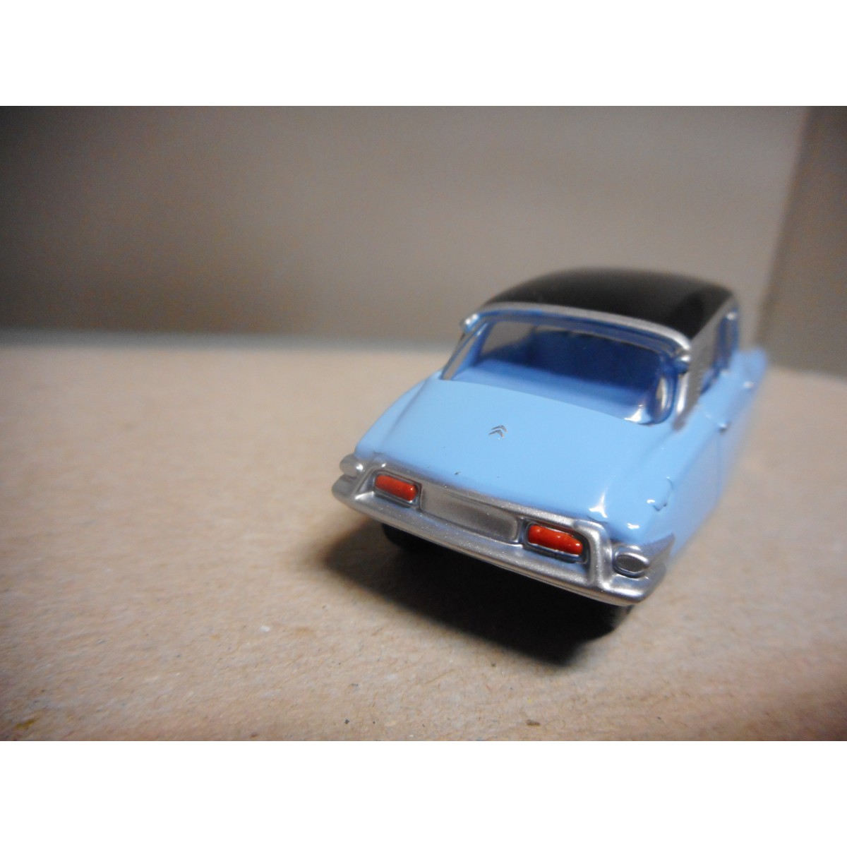 Miniature Citroën DS 19 – 1/43 – NPD – Moulage Sous Pression