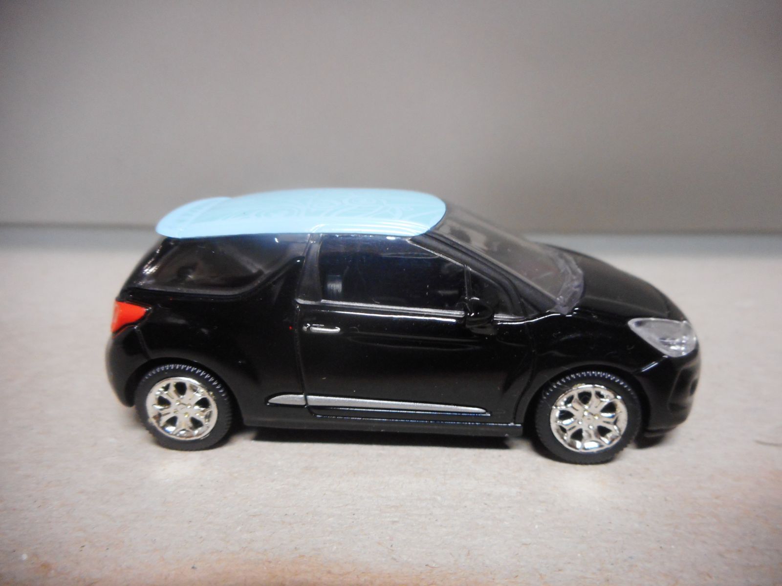 citroen-ds3-2016-norev-3-