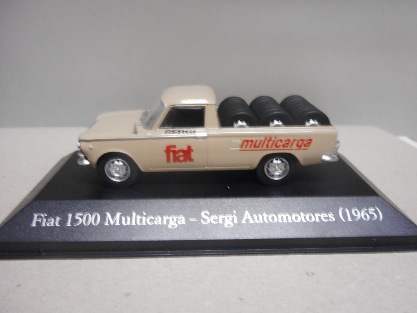 FIAT 1500 1965 PICKUP MULTICARGA ARGENTINA 1:43 SALVAT IXO - BCN FIAT 1500 1965 PICKUP MULTICARGA ARGENTINA 1:43 SALVAT IXO - BCN