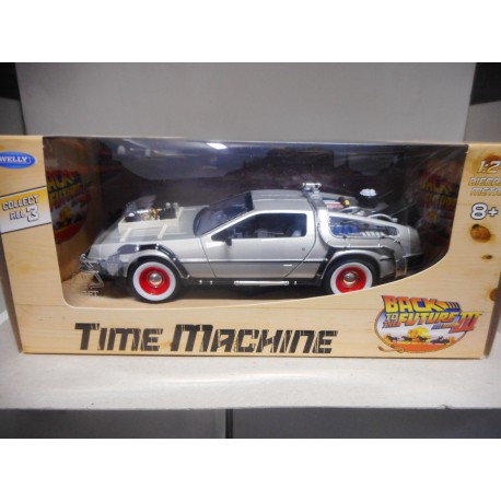 DE LOREAN BACK TO FUTURE REGRESO AL FUTURO III TIME MACHINE 1:24 WELLY