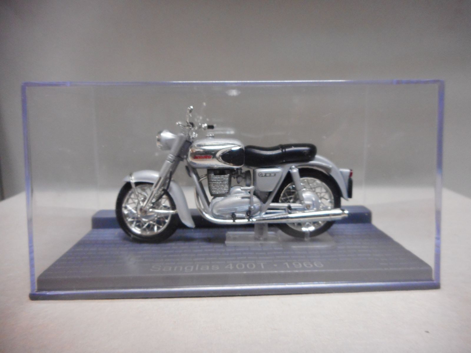 Modèle Réduit Moto Sanglas 400 T 1966 échelle 1/24 IXO - Neuf En Boîte, Collection