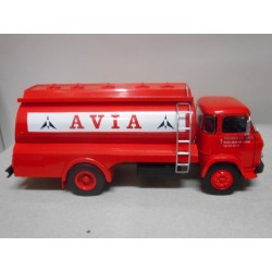 SAVIEM SM8 AVIA CAMION/TRUCK 1:43 ALTAYA IXO