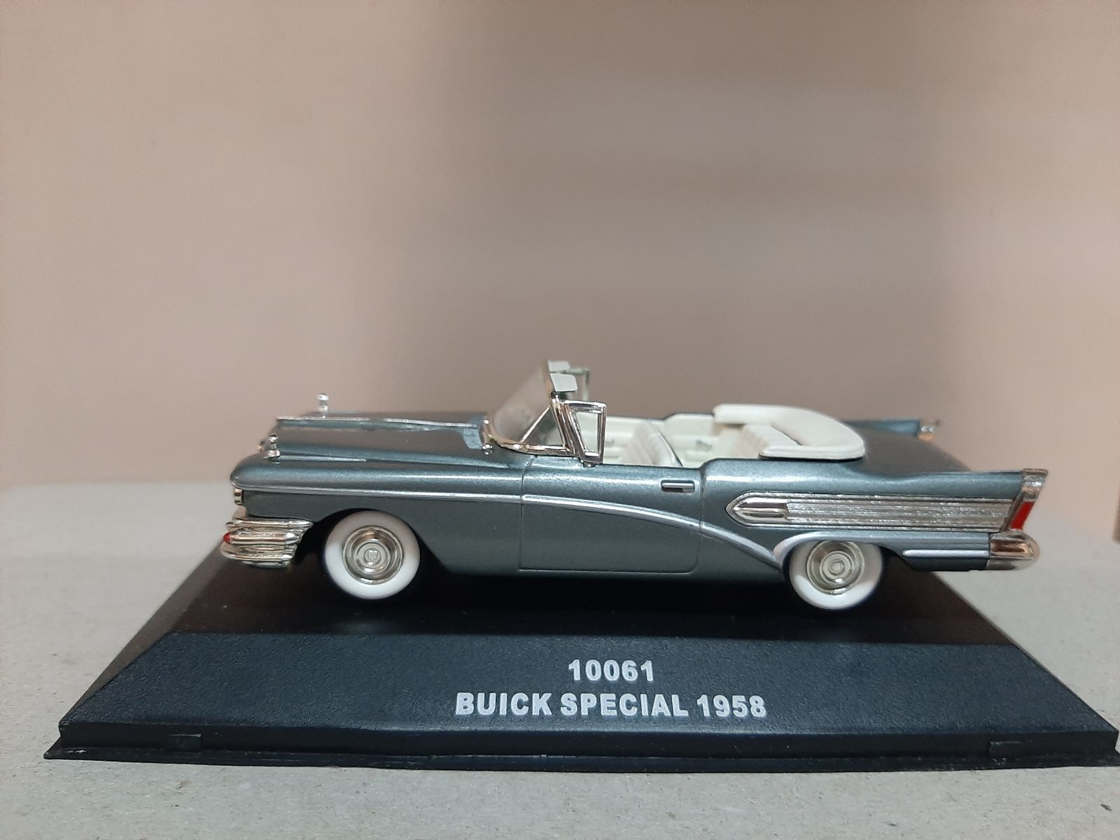 Car of the Week: 1958 Buick Special - Old Cars Weekly 【モデルカー