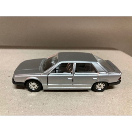 RENAULT 25 SILVER 1:43 SOLIDO SALVAT USADO/NO CAJA