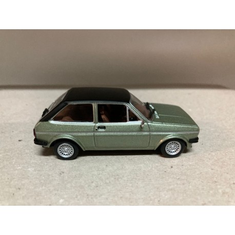 FORD FIESTA 1 GREEN/BLACK 1:43 SOLIDO SALVAT USADO/NO CAJA