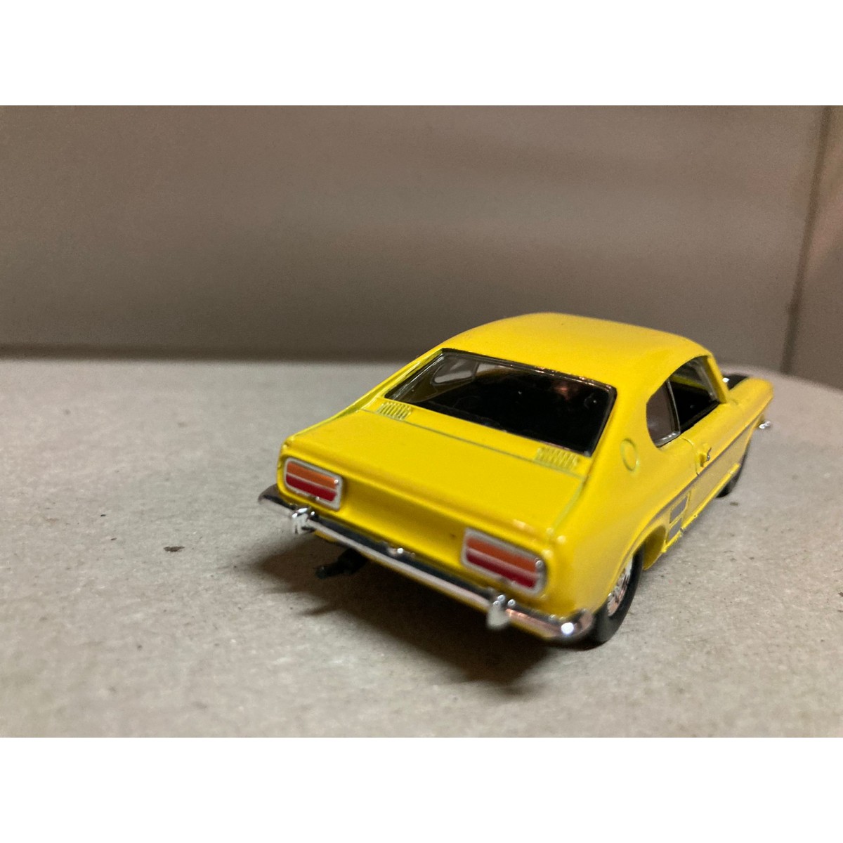 Modèle Réduit Ford Capri 1973 1/43 Solido - Jaune, Occasion Avec Boîte D'origine