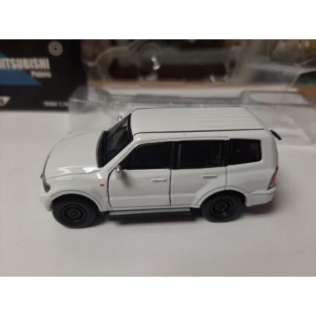 MITSUBISHI PAJERO 2005 WHITE 3RD GENERATION 1:64 BM DIECAST - BCN