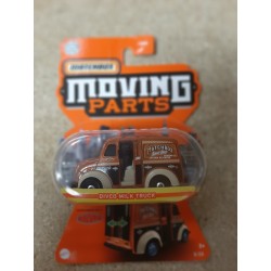 MOVING PARTS DIVCO MILK TRUCK 1:64 MATCHBOX