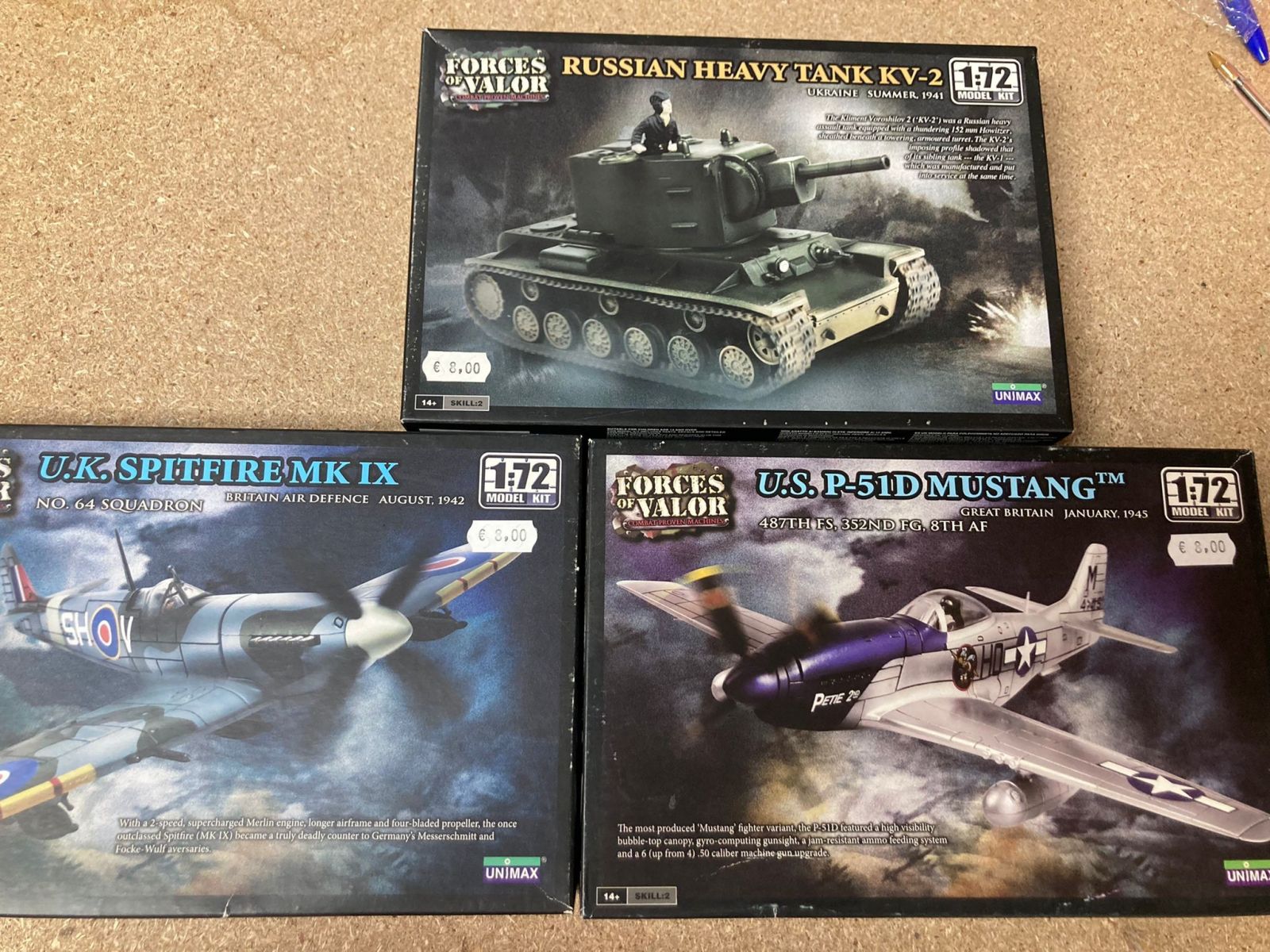 FORCES OF VALOR WW2 MODEL KIT ESCOGER/CHOOSE/CHOISIR 1:72 UNIMAX