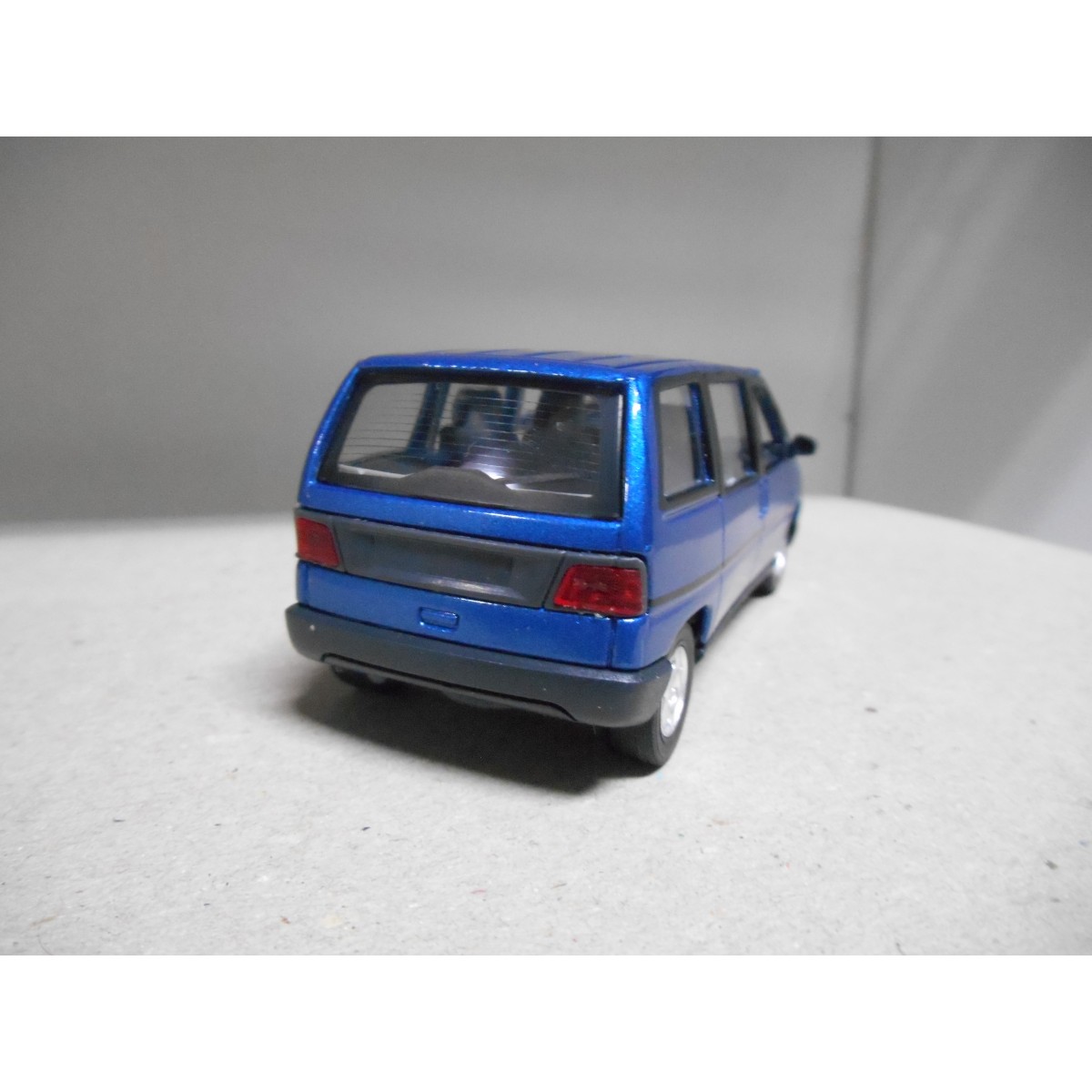 Solido 1/43 Peugeot 806 Police – Minivan Diecast Crème (Verem)