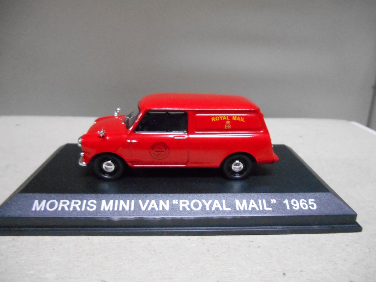 MORRIS MINI VAN ROYAL MAIL 1965 1 43 ALTAYA IXO USADO EX PRIVADO