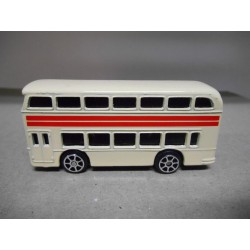 AUTOBUS DOUBLE DECK/DOBLE PISO 1:64 MAISTO 7,5 cm LONG USADO/NO CAJA