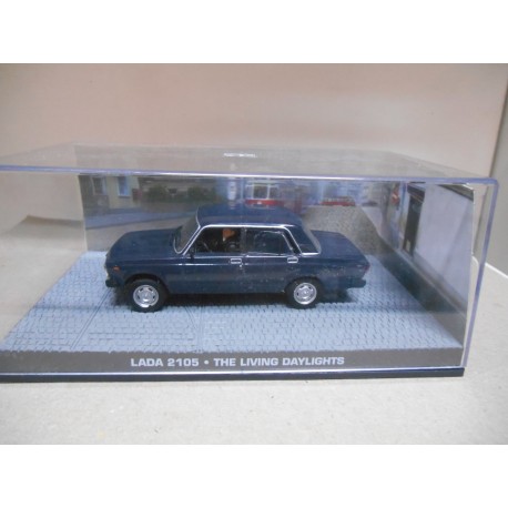 LADA 2105 THE LIVING DAYLIGHTS 007 JAMES BOND IXO 1:43