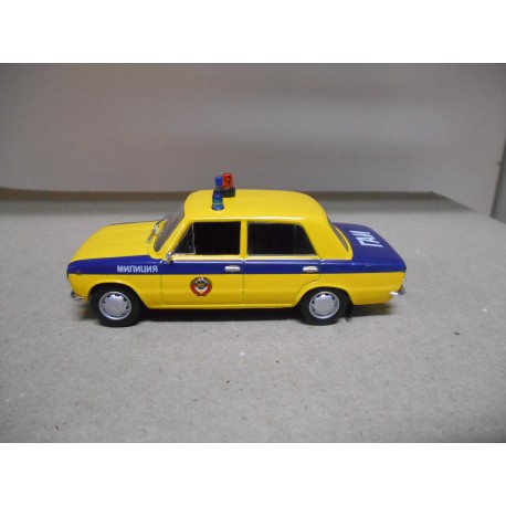 VAZ-2101/LADA ZHIGULI POLICE DEFECTUOSO 1:43 IXO DeAGOSTINI USADO/EX PRIVADO