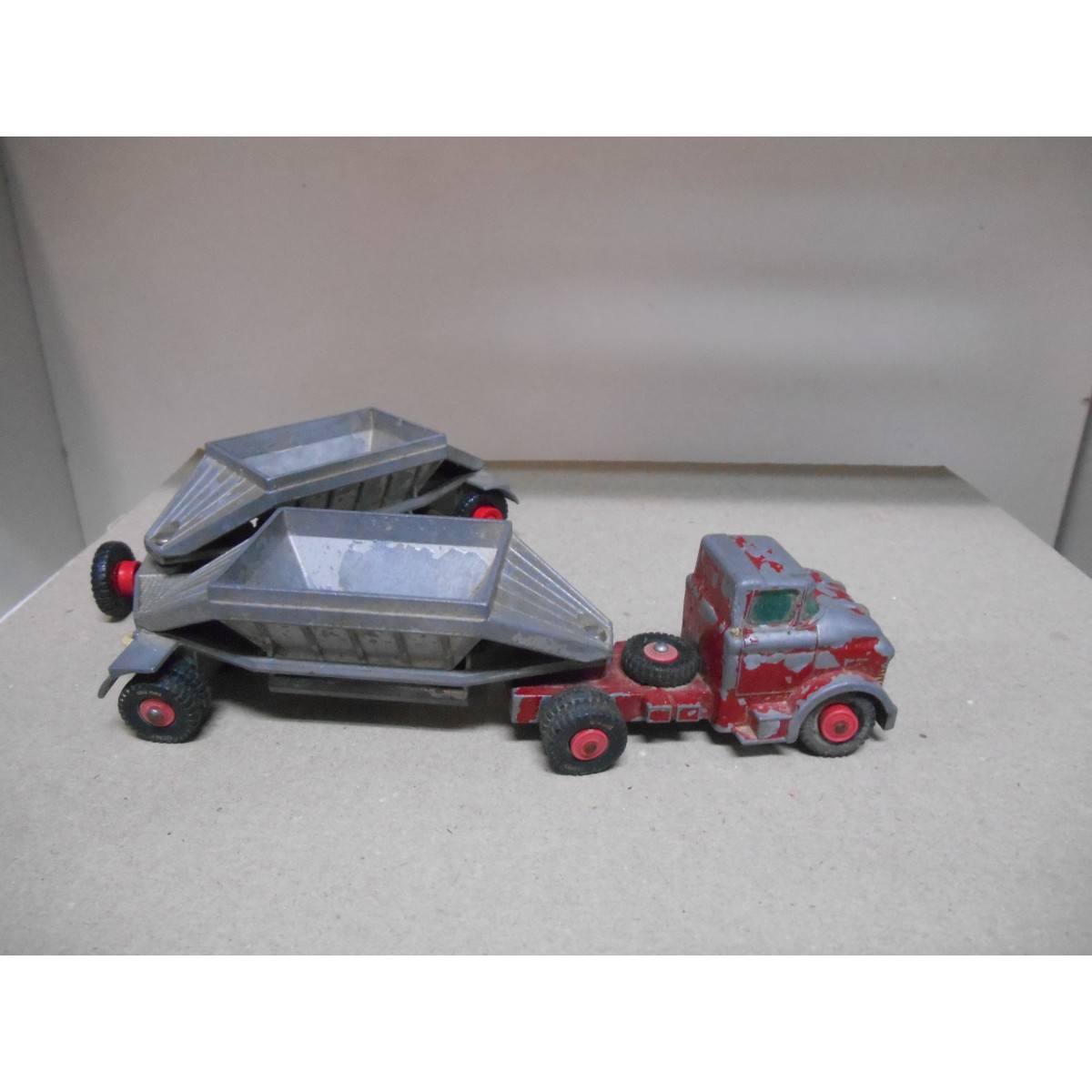 MATCHBOX MAJOR PACK K4/M4 GMC FRUEHAUF HOPPER TRAIN USADO/NO CAJA BCN STOCK CARS