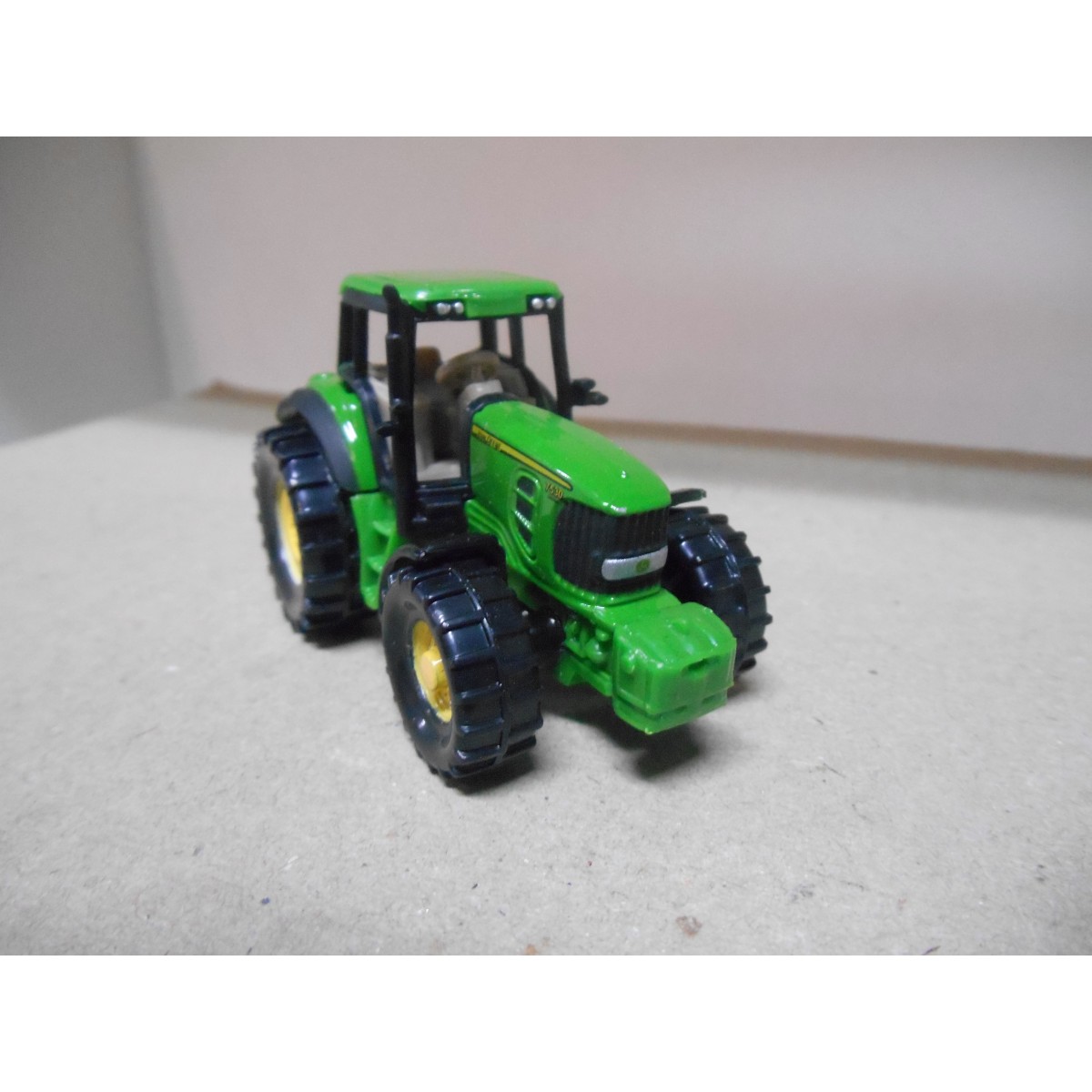 LE2566 SIKU 1009 Ho 1/87 Tracteur John Deere 7530 vert