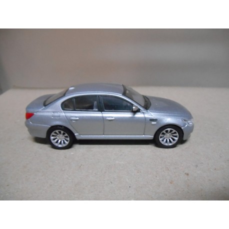 BMW M5 SILVER 2005 1:43 NEW RAY USADO/NO CAJA/VER FOTOS