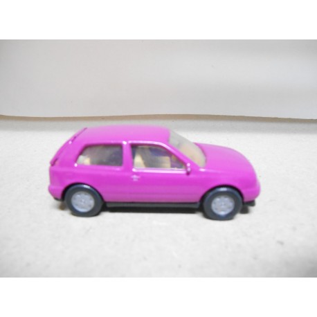 VOLKSWAGEN GOLF 3 PURPLE 1:55 SIKU 1010 USADO/NO CAJA