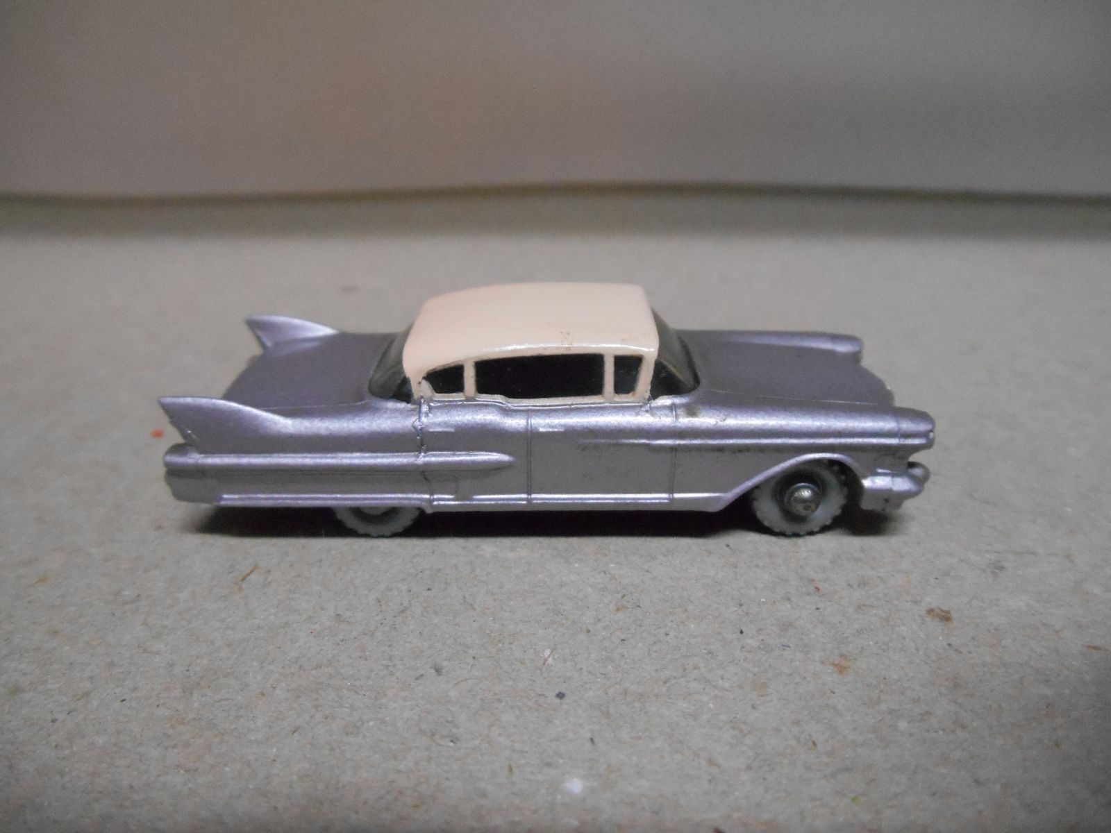 MATCHBOX LESNEY 27 CADILLAC SIXTY SPECIAL 1:66 USADO/NO CAJA - BCN