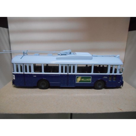 CHAUSSON VETRA APV TROLLEY/TROLEBUS 1:43 HACHETTE IXO