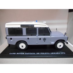 LAND ROVER SANTANA 109 POLICIA ARMADA 1976 1:24 SALVAT IXO HARD BOX