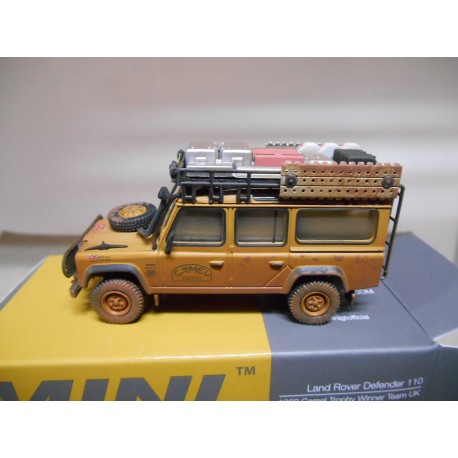 LAND ROVER DEFENDER 110 CAMEL TROPHY 1989 WINNER TEAM UK RHD DIRTY 1:64 MINI GT
