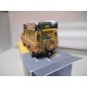 LAND ROVER DEFENDER 110 CAMEL TROPHY 1989 WINNER TEAM UK RHD DIRTY 1:64 MINI GT