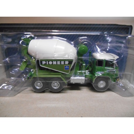 CAE 07 BARREIROS CENTAURO HORMIGONERA PIONEER 1968 1:43 SALVAT IXO