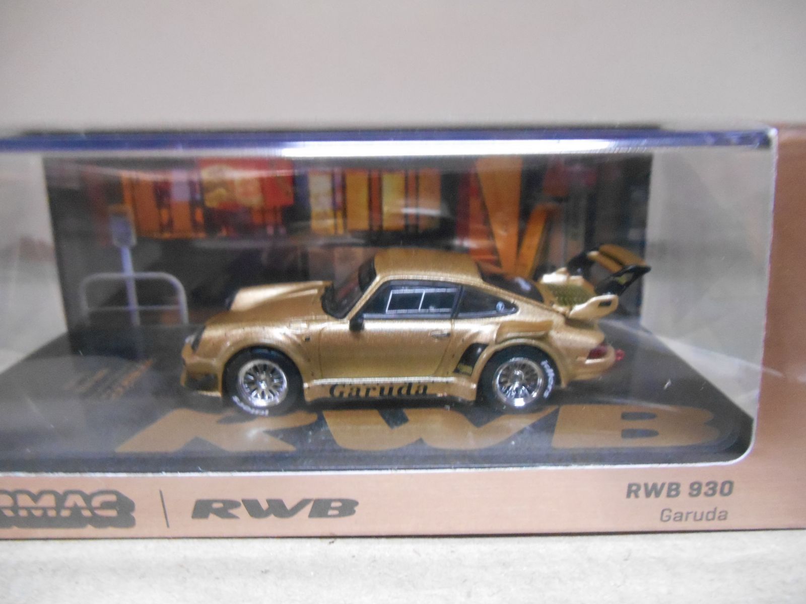 Porsche RWB 930 GT Wing – Or Asiatique – Miniature QiDian 1:64 – Neuve