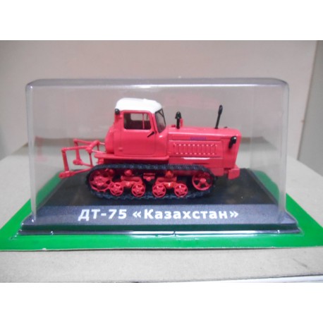 TRACTOR DT-75 KASACHSTAN TRACTOR RUSIA 1:43 HACHETTE IXO