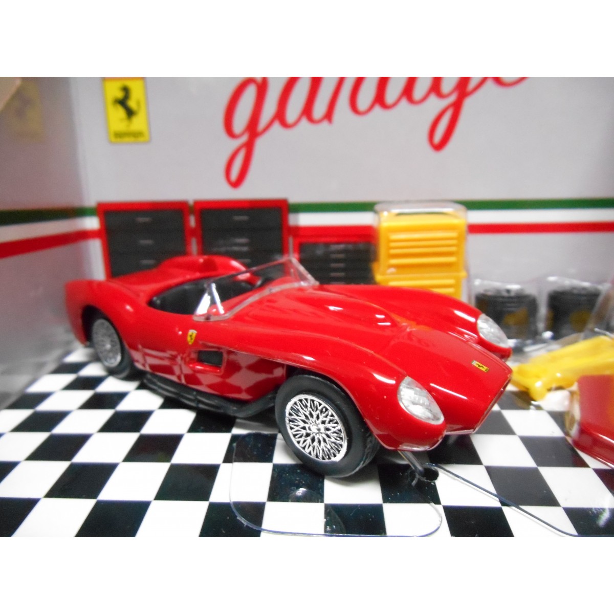 MAQUETA DE COCHE BURAGO 1/43 250 TESTA ROSSA