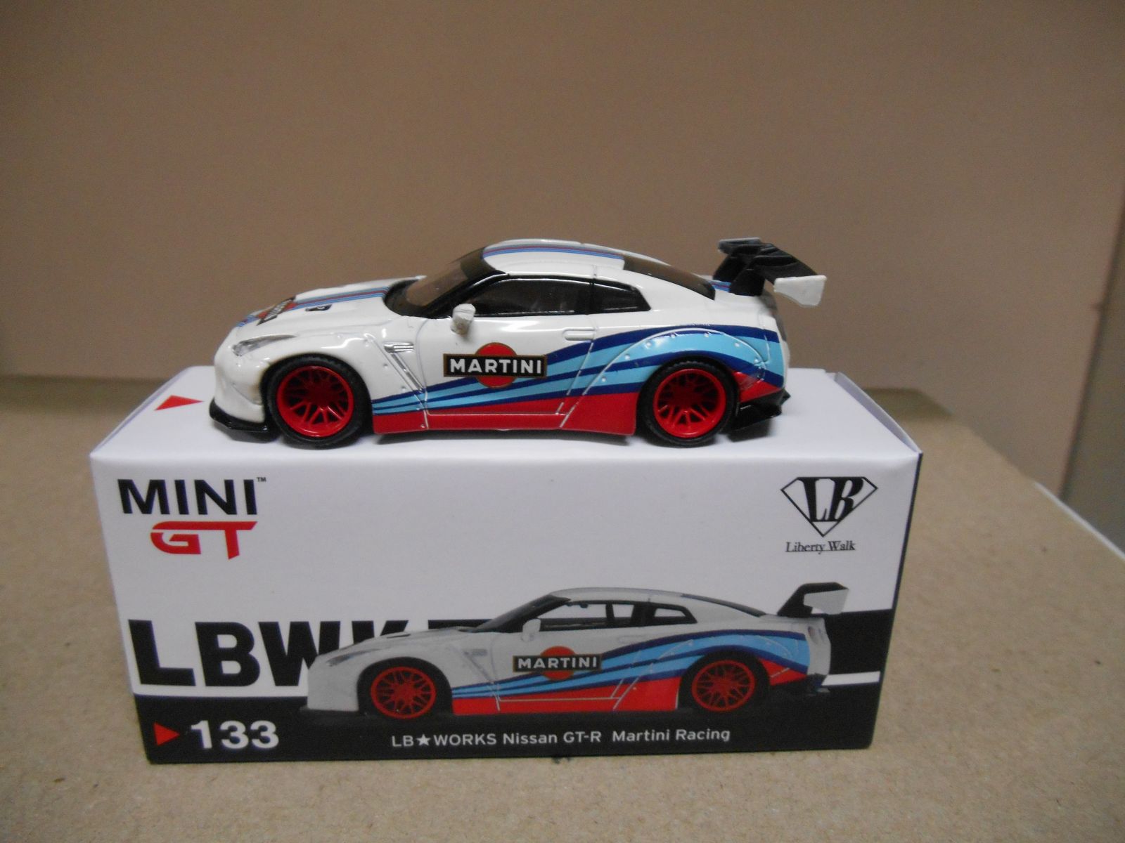 希少！MINI GT LB★WORKS GT-R Martini Racing Mini GT - LB WORKS Nissan GT-R Martini Racing #133 MGT00133