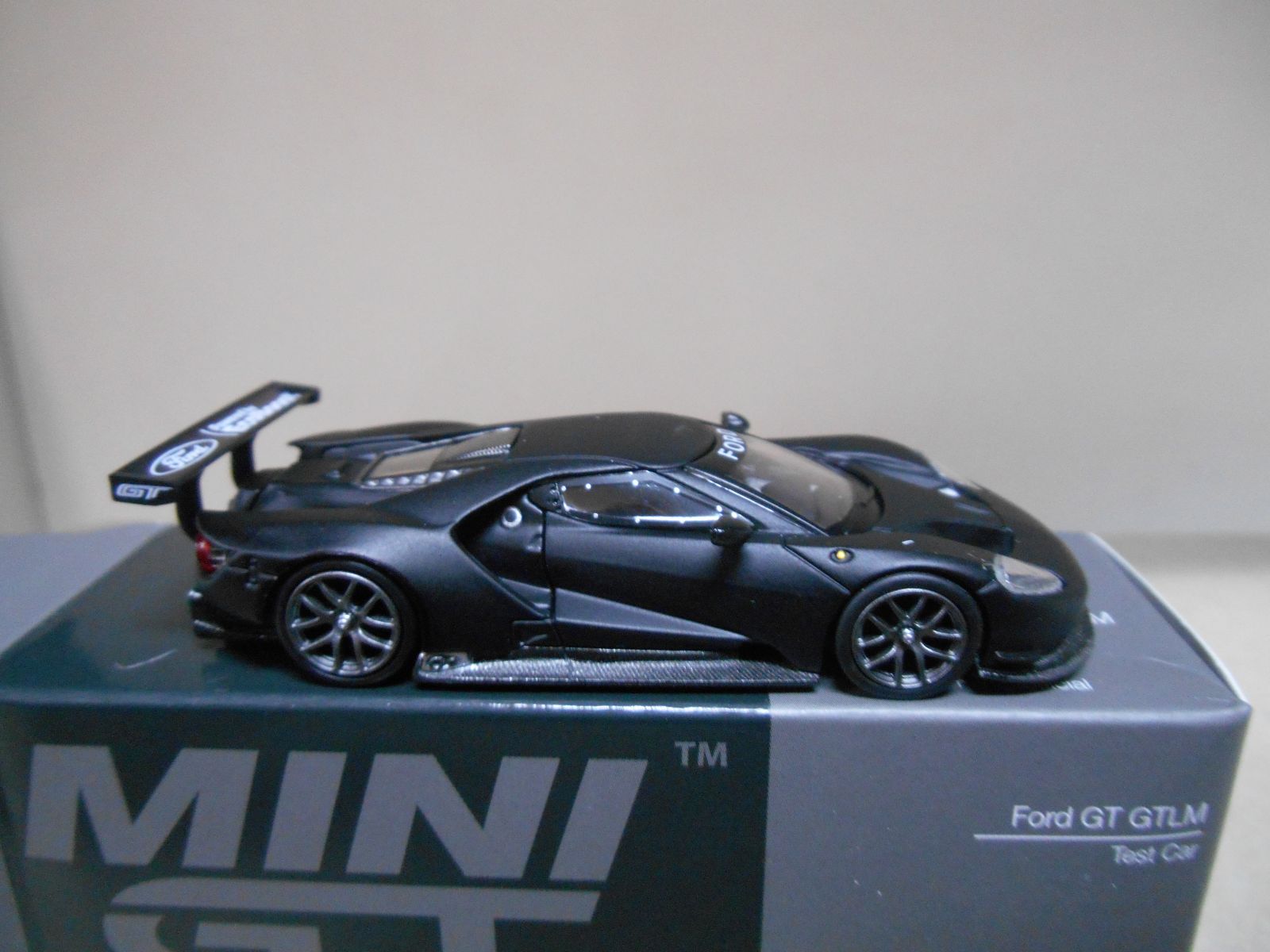 MINI GT Ford GT GTLM テストカー Amazon | Mini GT 1:64 Ford GT GTLM テストカー (ブラック) #246