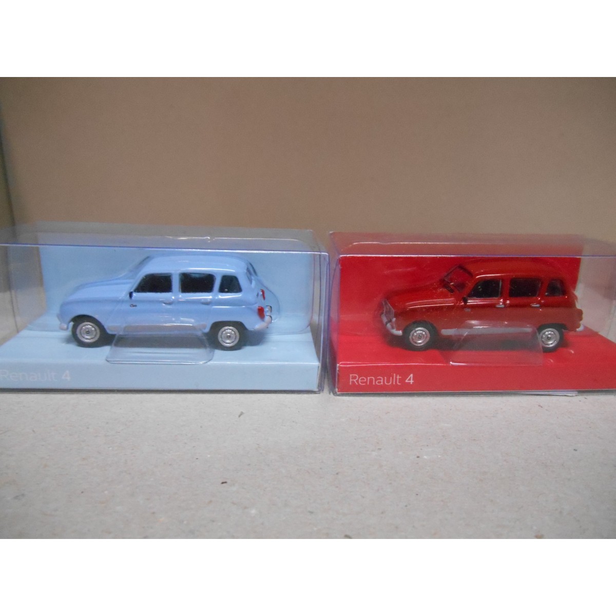 Modèle Réduit Norev Renault 4 1986 Vert Séquoia à L'échelle 1/87 - Neuf