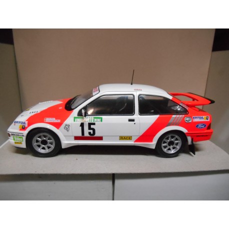 FORD SIERRA RS COSWORTH RALLY PORTUGAL 1987 SAINZ 1:18 ALTAYA IXO