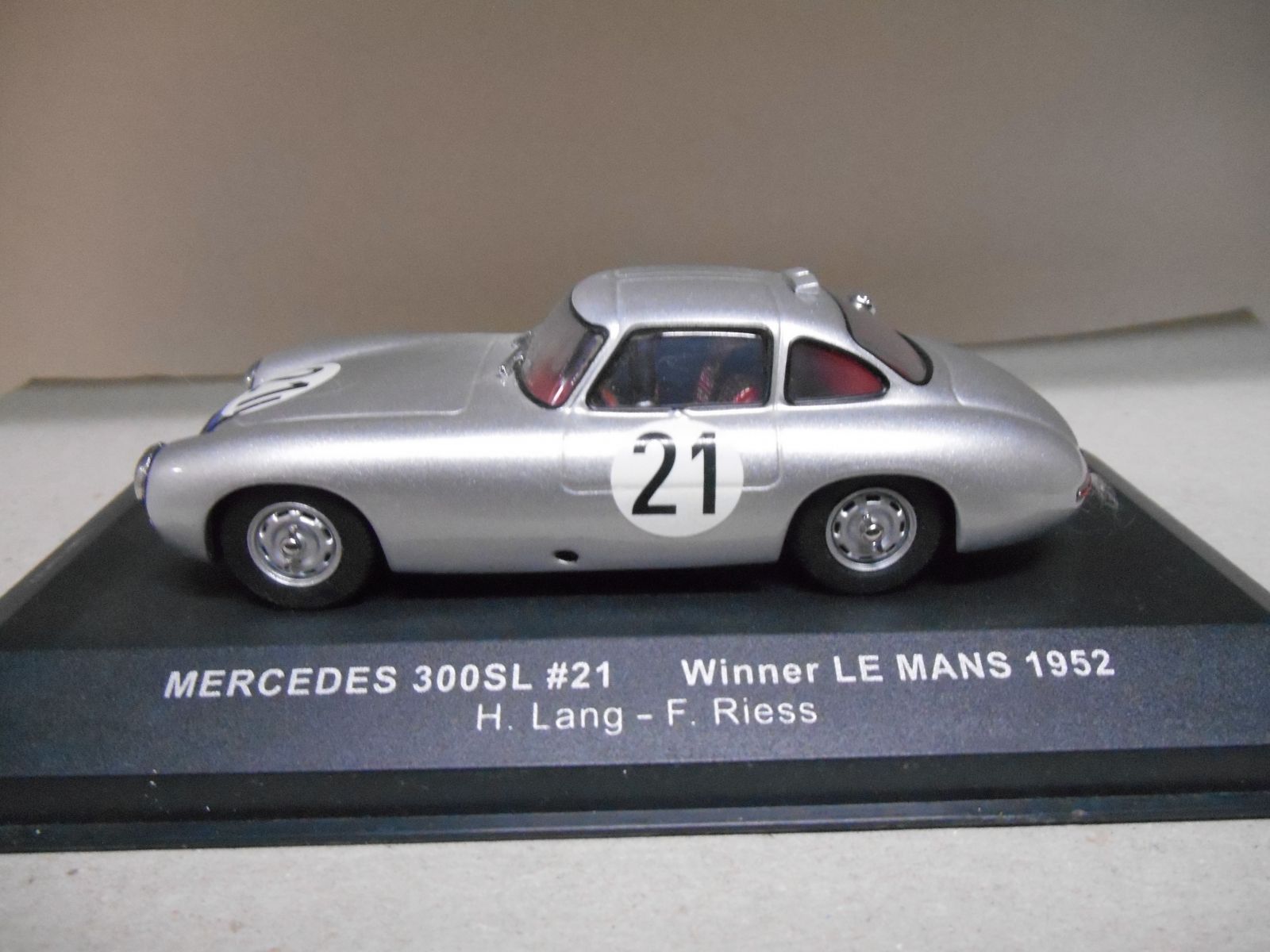 Mercedes Benz 300 SL - 24h Le Mans 1952 | IXO LMC 099