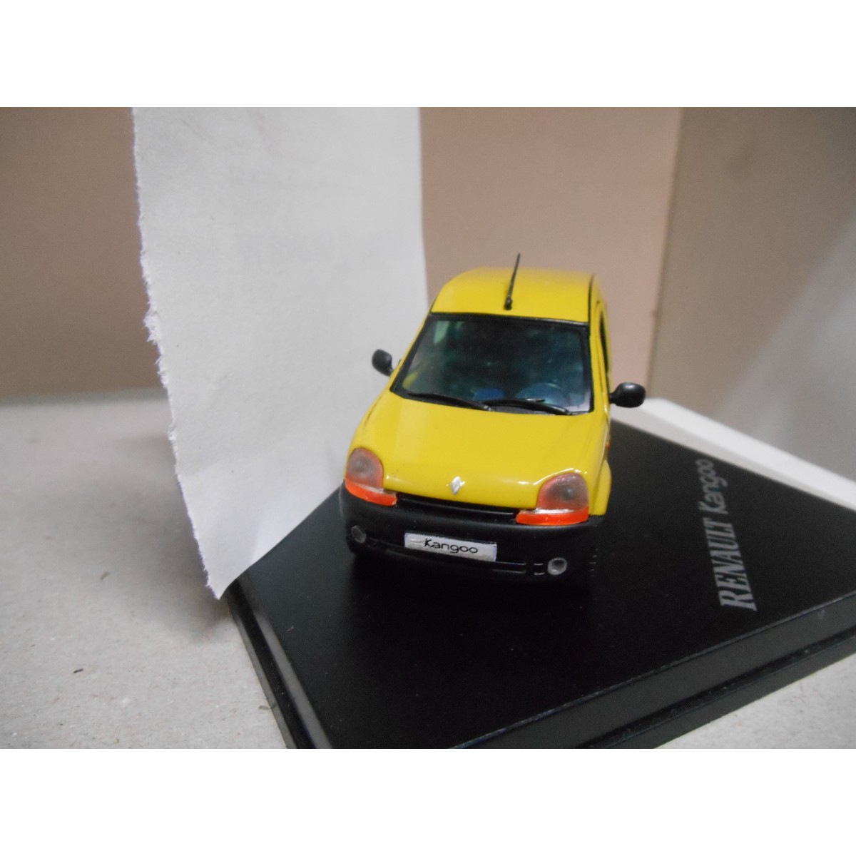 RENAULT KANGOO JAUNE/YELLOW COMBI 1:43 VITESSE - BCN STOCK CARS