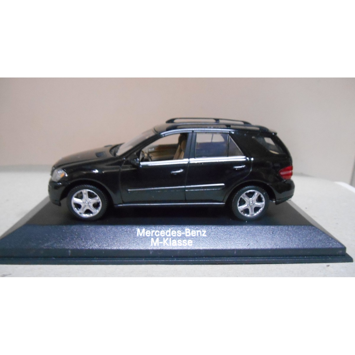 MERCEDES-BENZ W164 M-KLASSE 2008 OBSIDIANBLACK 1:43 DEALER