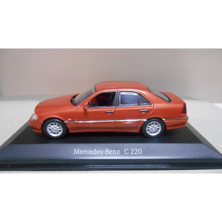 MERCEDES-BENZ W202 C-KLASSE C220 ORANGE 1:43 DEALER MINICHAMPS