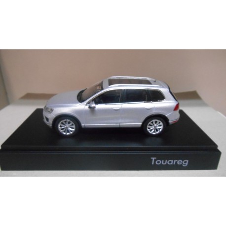 VOLKSWAGEN TOUAREG 2015 SILVER 1:43 DEALER HERPA