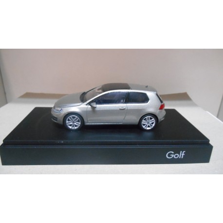 VOLKSWAGEN GOLF 7 3-PUERTAS 2012 1:43 DEALER HERPA