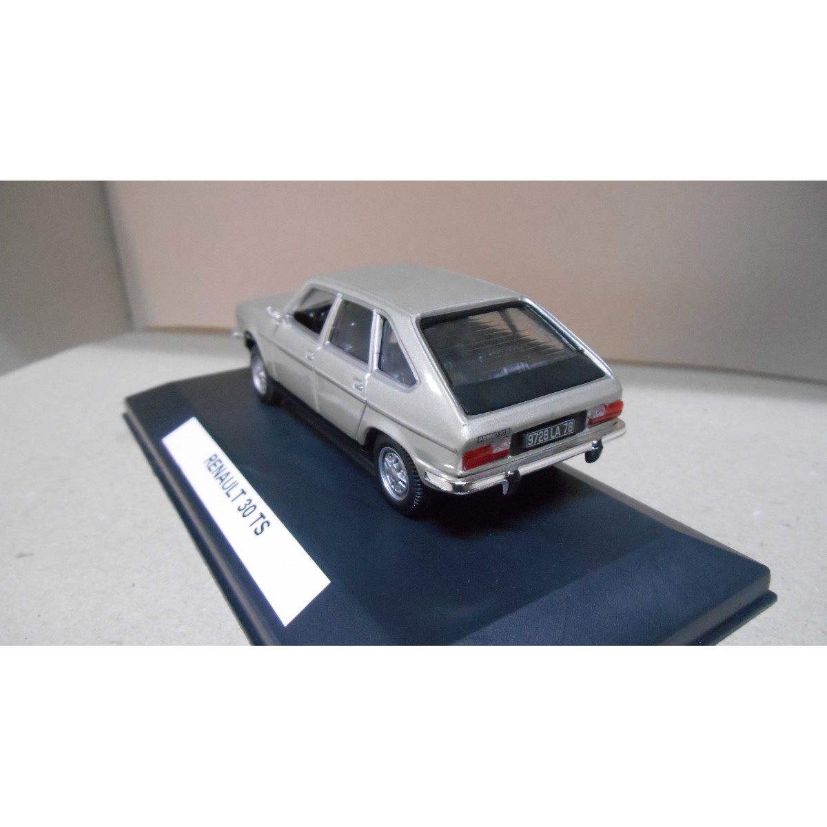 NOREV - RENAULT 30 TS 1976 GRIS 1:43