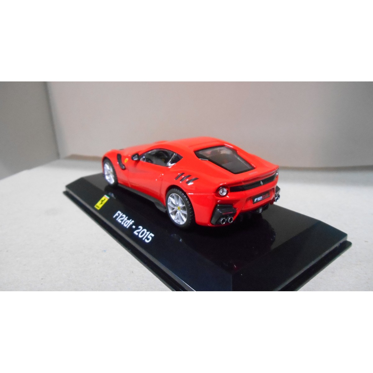 FERRARI F12 tdf 2015 RED 1:43 SUPERCARS SALVAT IXO - BCN STOCK CARS