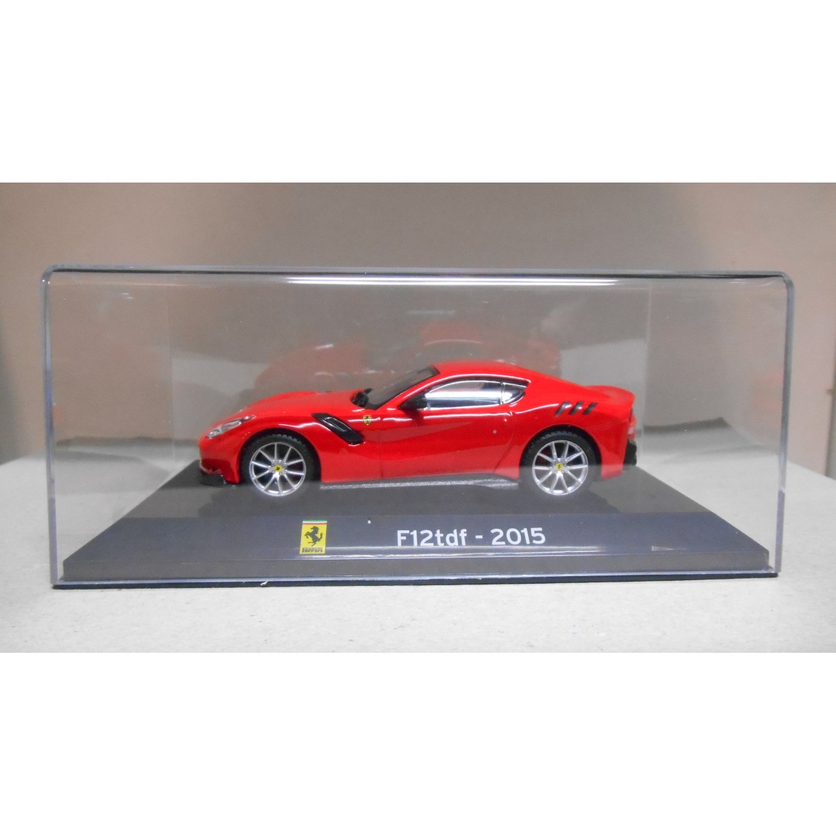 FERRARI F12 tdf 2015 RED 1:43 SUPERCARS SALVAT IXO - BCN STOCK CARS