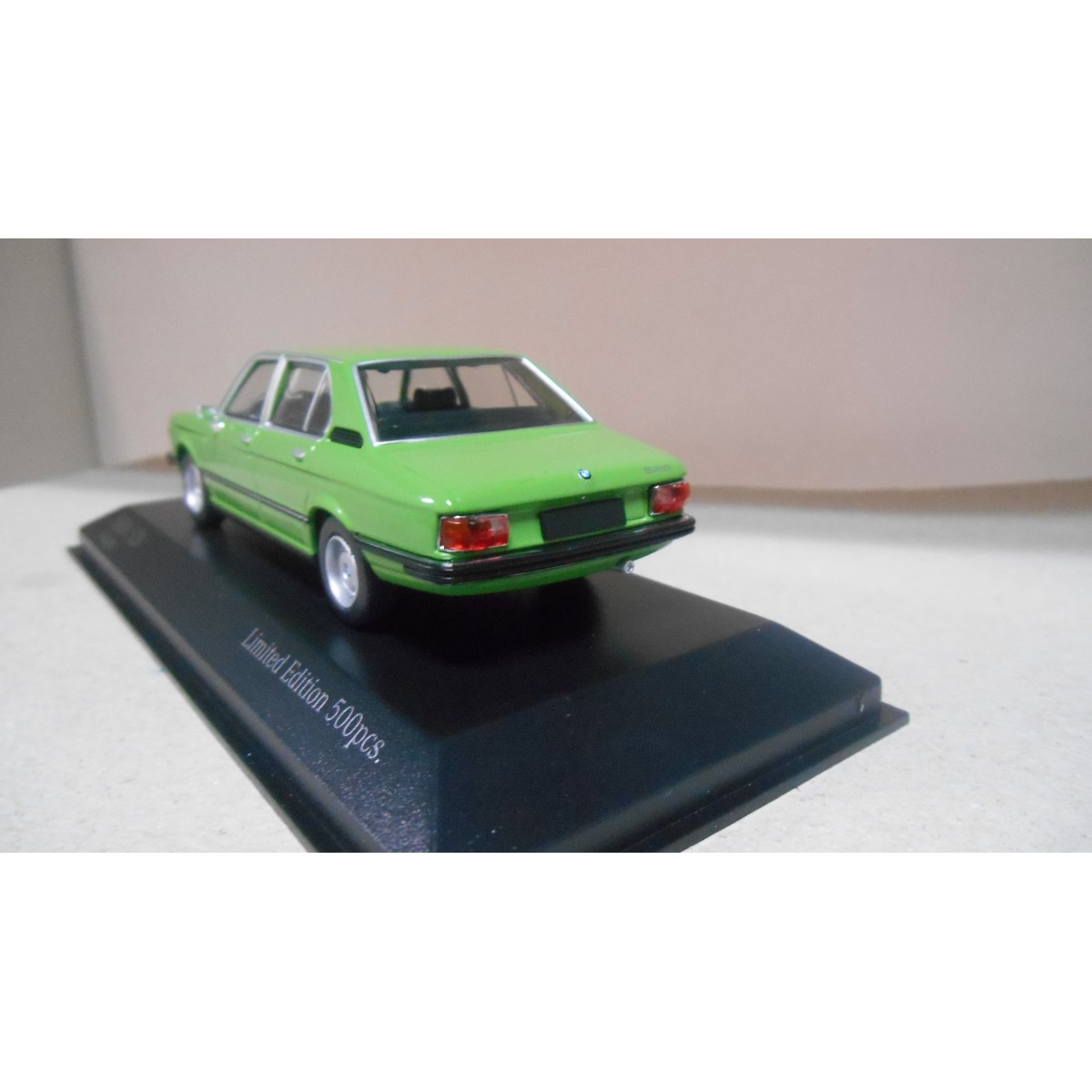 Minichamps 1/43 – BMW 520i E12 – Verte 1974 – Très Bon état Avec Boîte