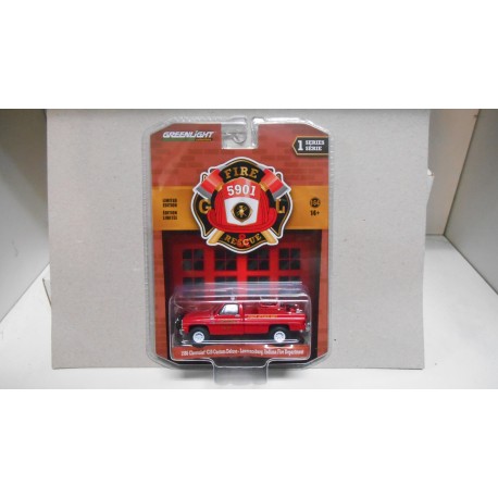 FIRE/POMPIERS/BOMBEROS CHEVROLET C-20 INDIANA 1986 FIRE RESCUE 1:64 GREENLIGHT