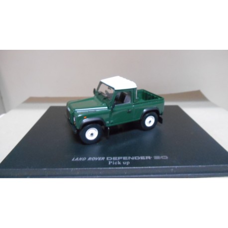 LAND ROVER DEFENDER 90 SW PICKUP GREEN 1:43 UNIVERSAL HOBBIES