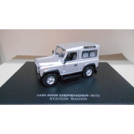 LAND ROVER DEFENDER 90 SW ZAMBEZIE SILVER 1:43 UNIVERSAL HOBBIES