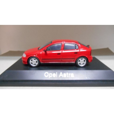 OPEL ASTRA G RED 1:43 DEALER SCHUCO